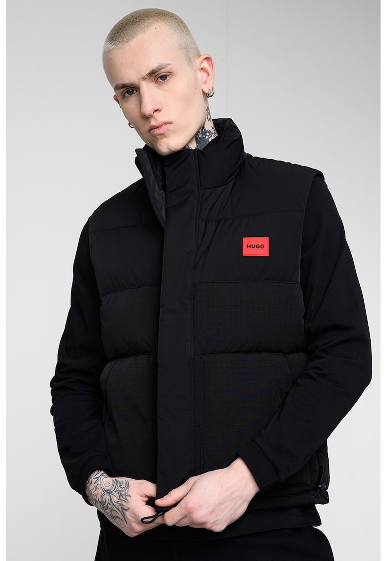 Vesta matlasata cu detaliu logo