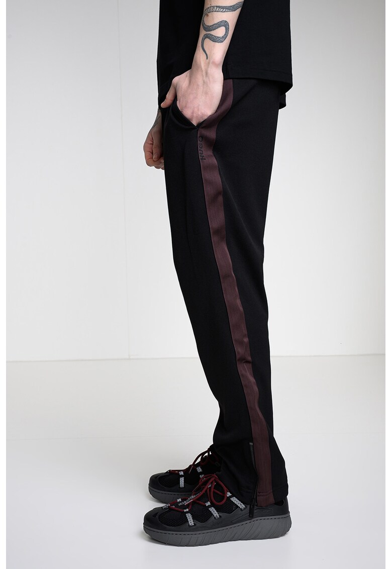 Pantaloni de trening cu insertii contrastante Dolos