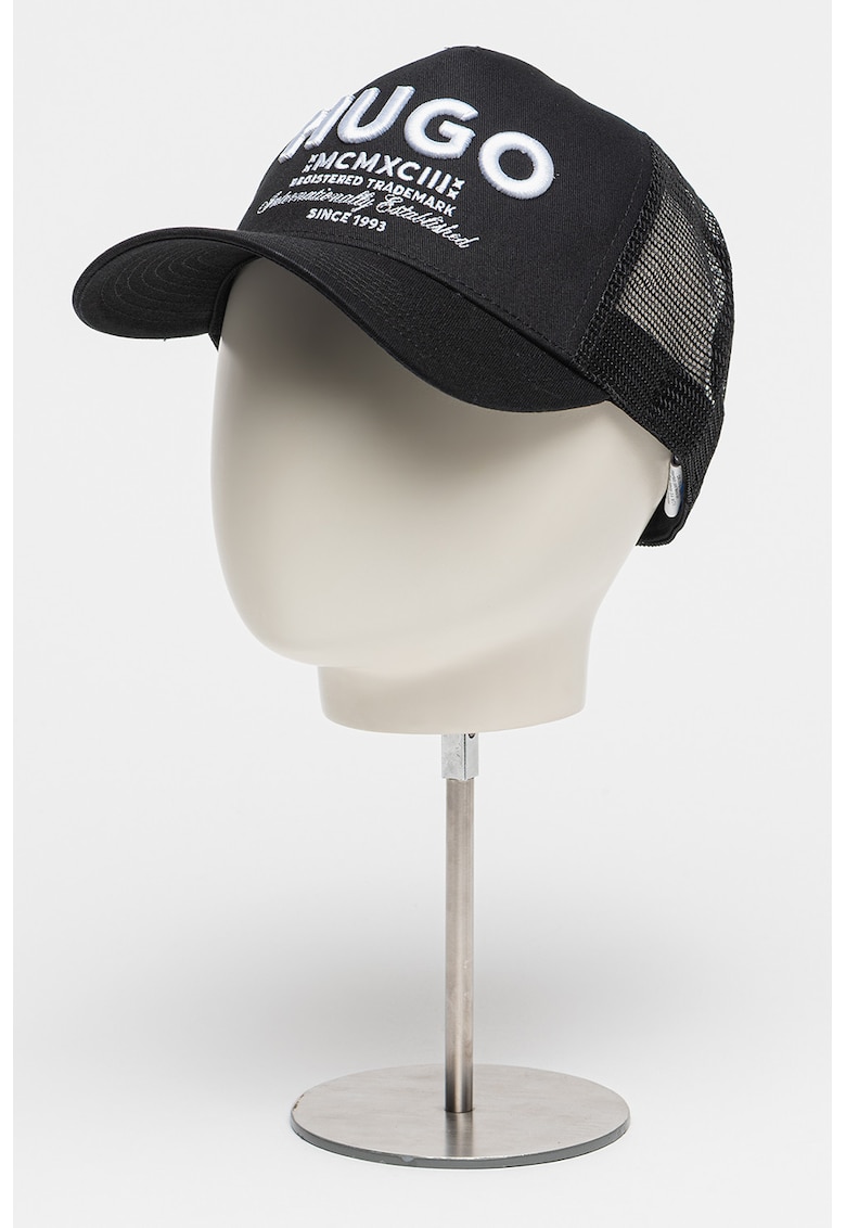 Sapca trucker cu logo brodat Sapca trucker cu logo brodat