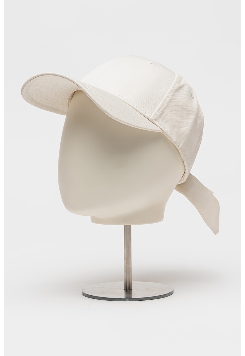 Sapca baseball cu aplicatie funda