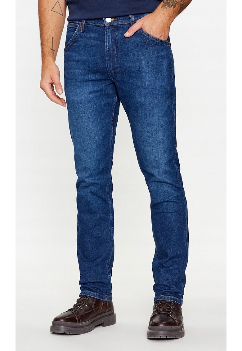 Blugi albastrudwqfwqd