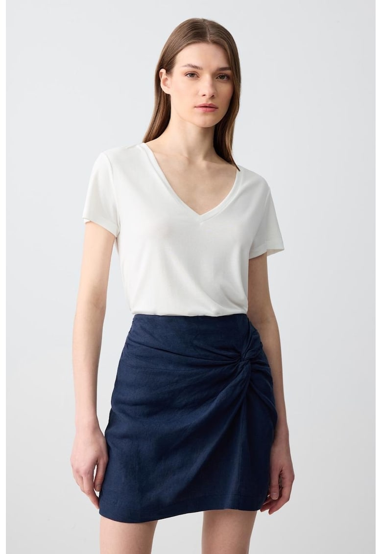 Fusta mini cu detaliu innodat Fusta mini cu detaliu innodat