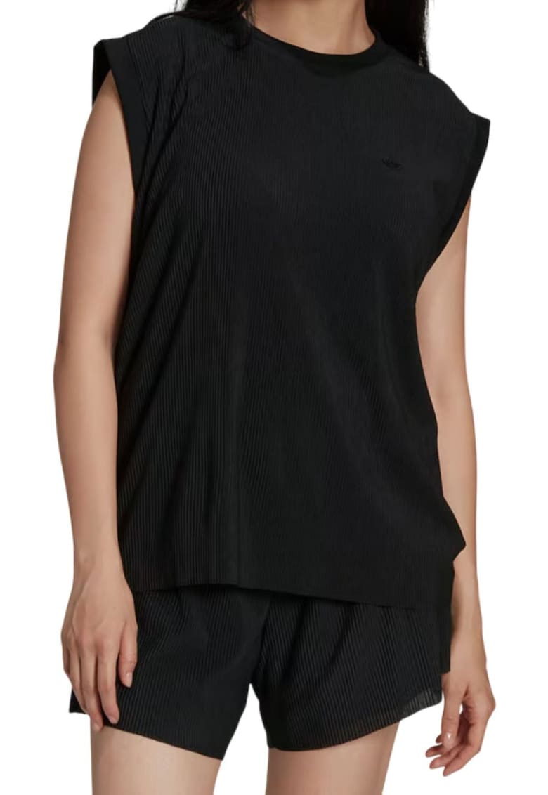 Tricou lejer cu decolteu la baza gatului Plisse -