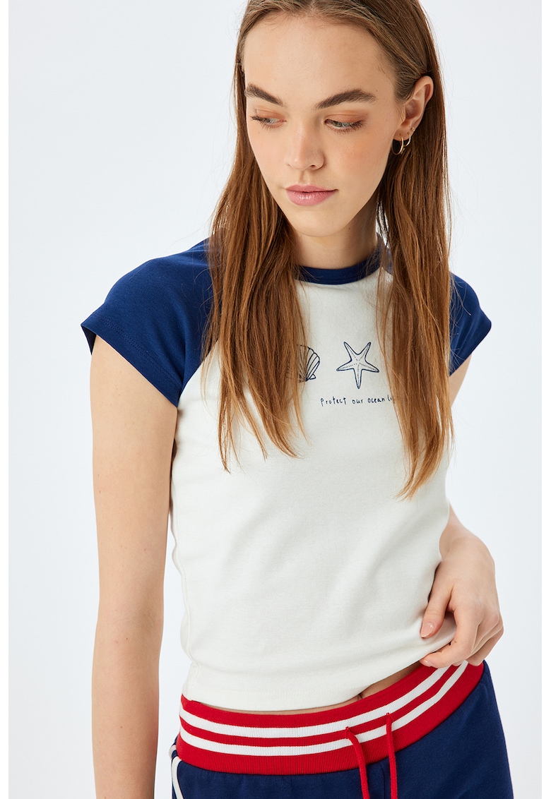 Tricou cu maneci raglan Tricou cu maneci raglan