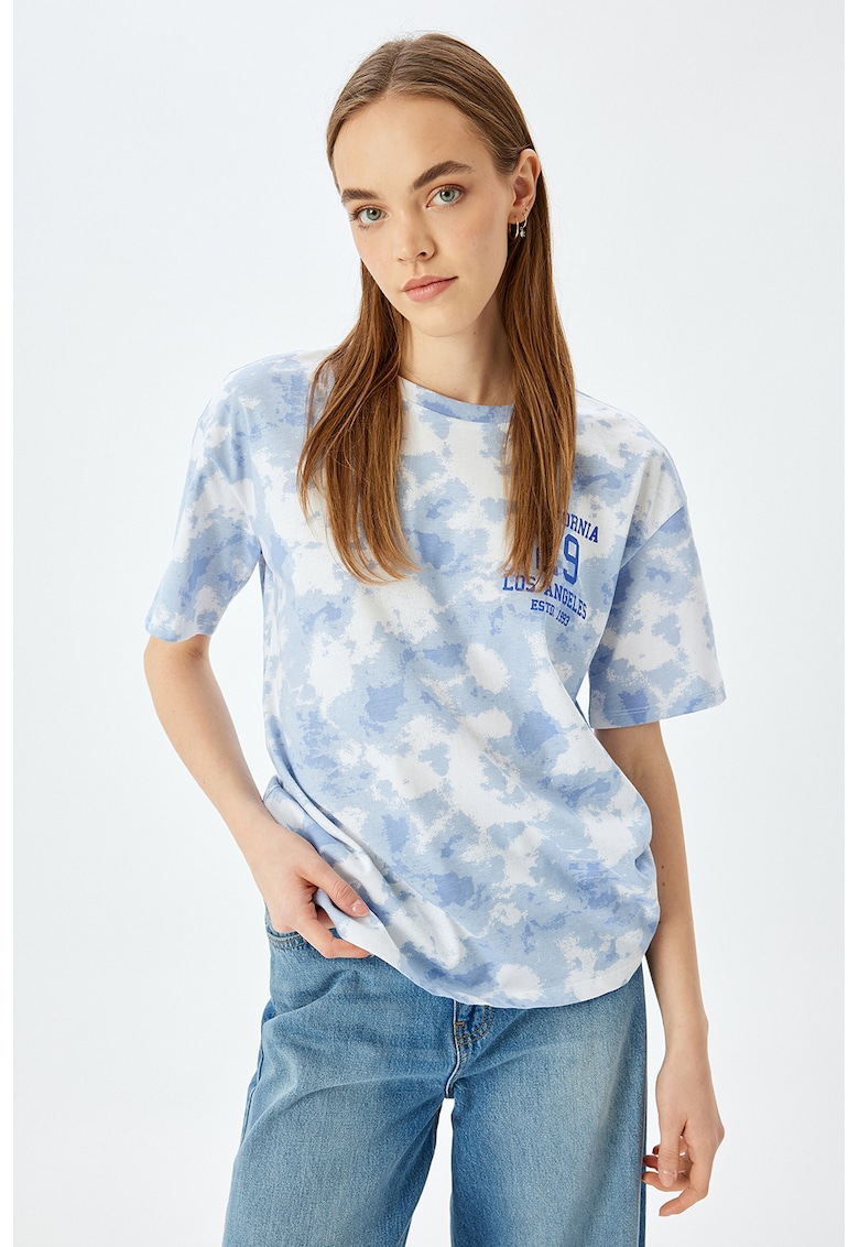 Tricou cu imprimeu text pe piept si model