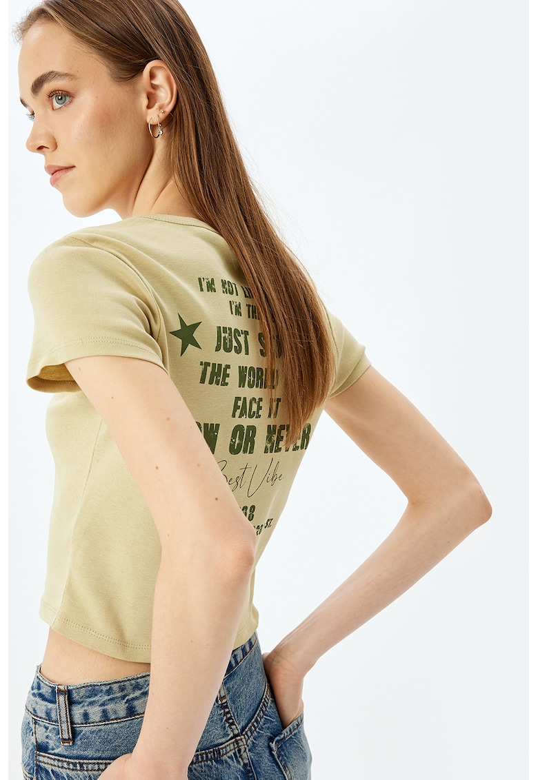 Tricou crop cu imprimeu pe partea din spate