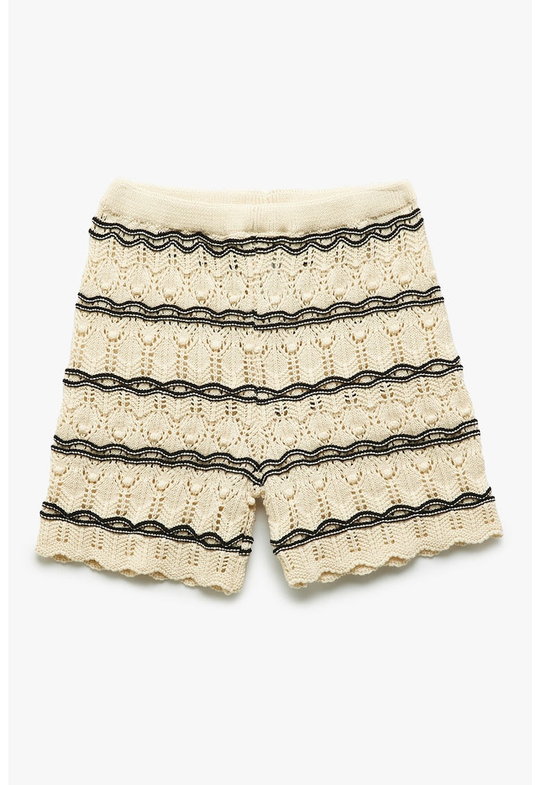 Pantaloni scurti cu model in dungi