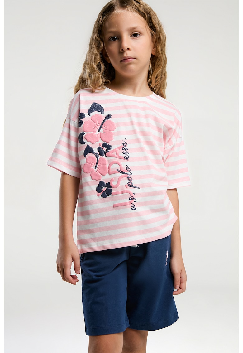 Trening lejer cu pantaloni scurti si snur