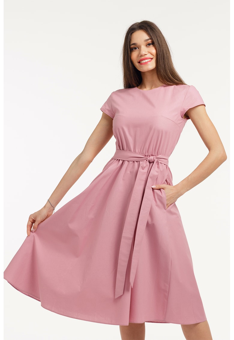 Rochie midi cu croiala evazata si maneci scurte