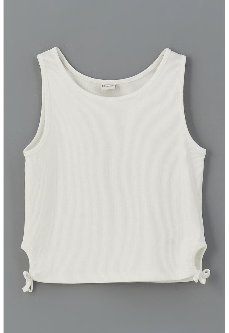 Top cu decolteu rotund si decupaje laterale