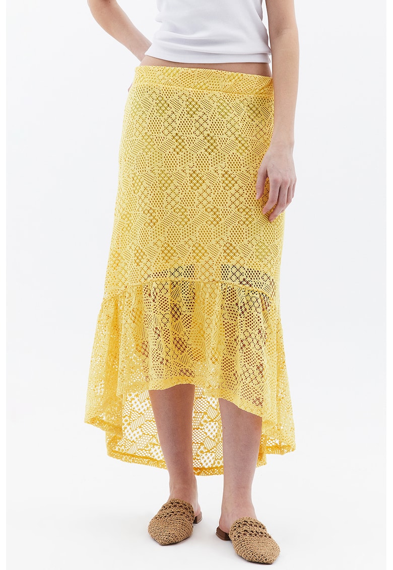 Fusta cu garnituri din dantela Fusta cu garnituri din dantela
