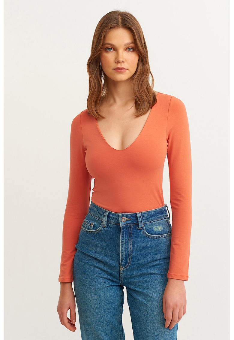 Bluza slim fit cu decolteu in V