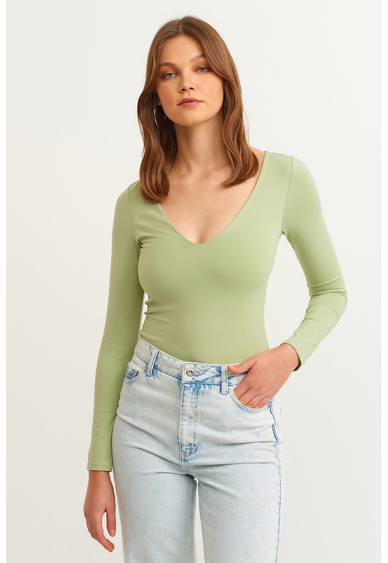 Bluza slim fit cu decolteu in V