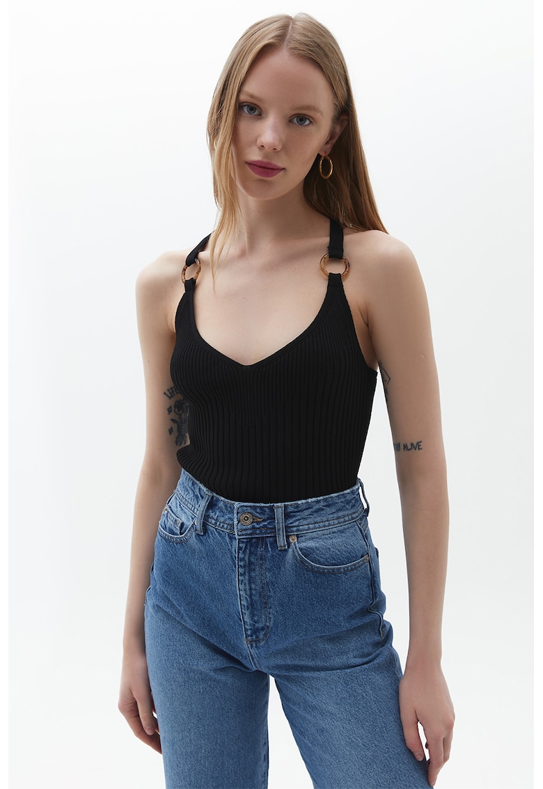 Top striat cu bretele incrucisate