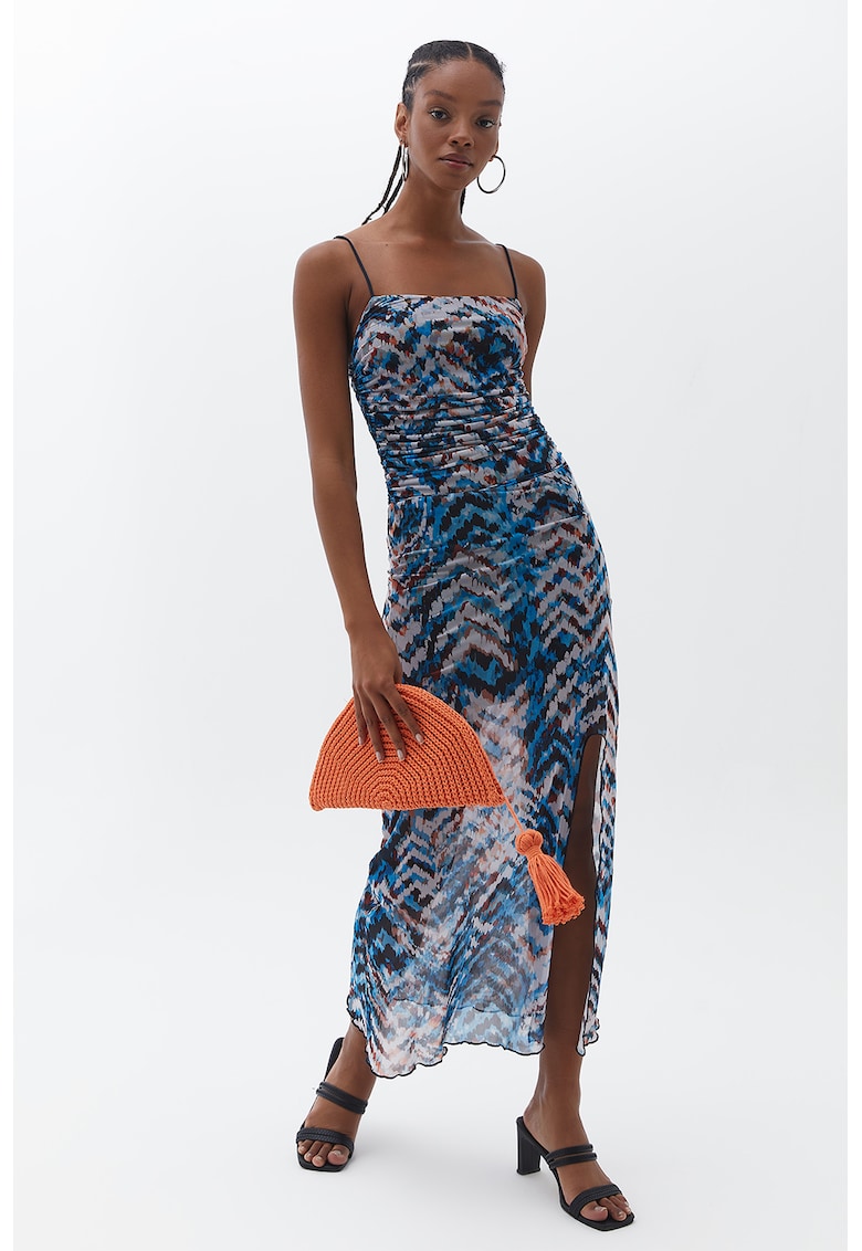 Rochie din plasa cu bretele inguste