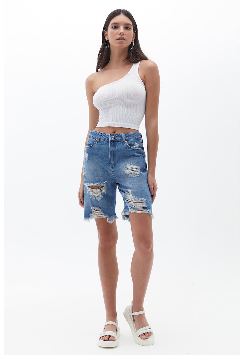 Blugi scurti cu rupturi decorative Blugi scurti cu rupturi decorative