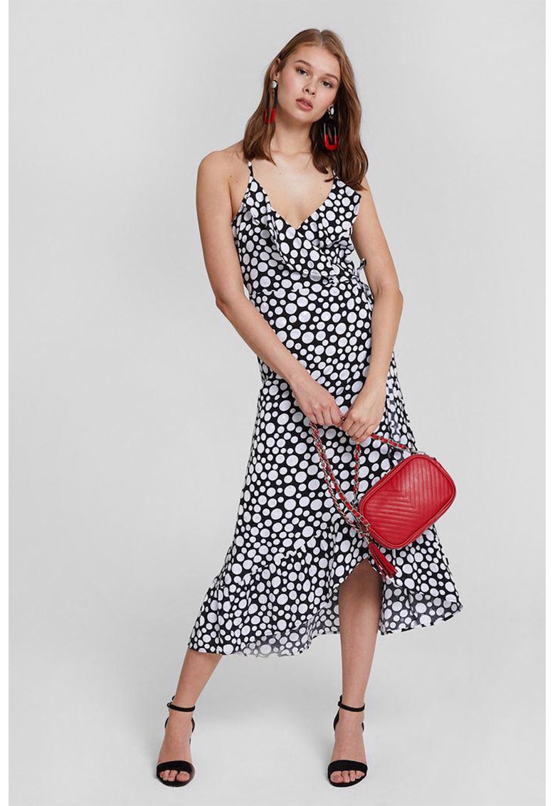 Rochie cu croiala petrecuta - model si decolteu in V Rochie cu croiala petrecuta - model si decolteu in V