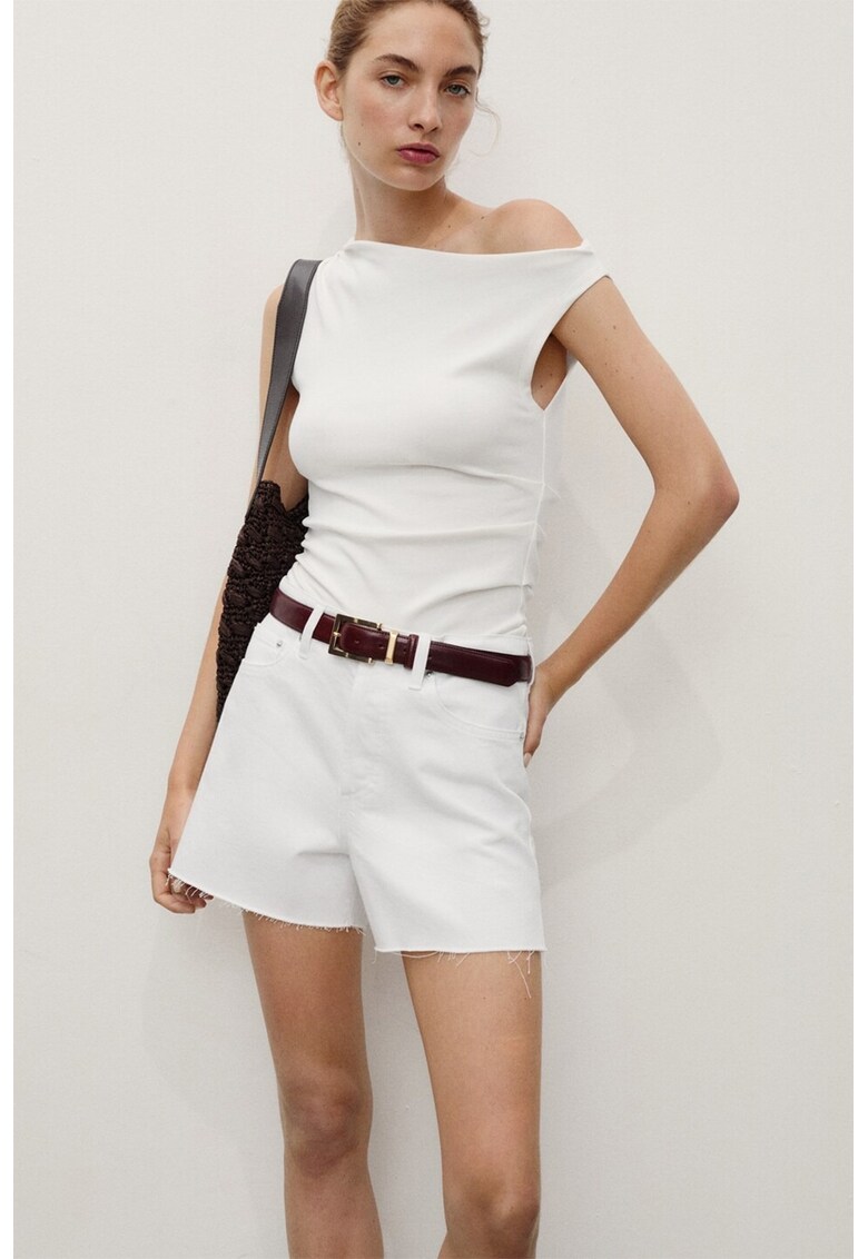 Blugi scurti cu terminatie nefinisata - Alb