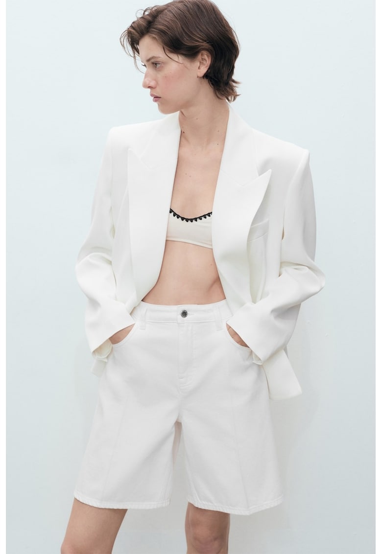 Pantaloni scurti cu talie inalta