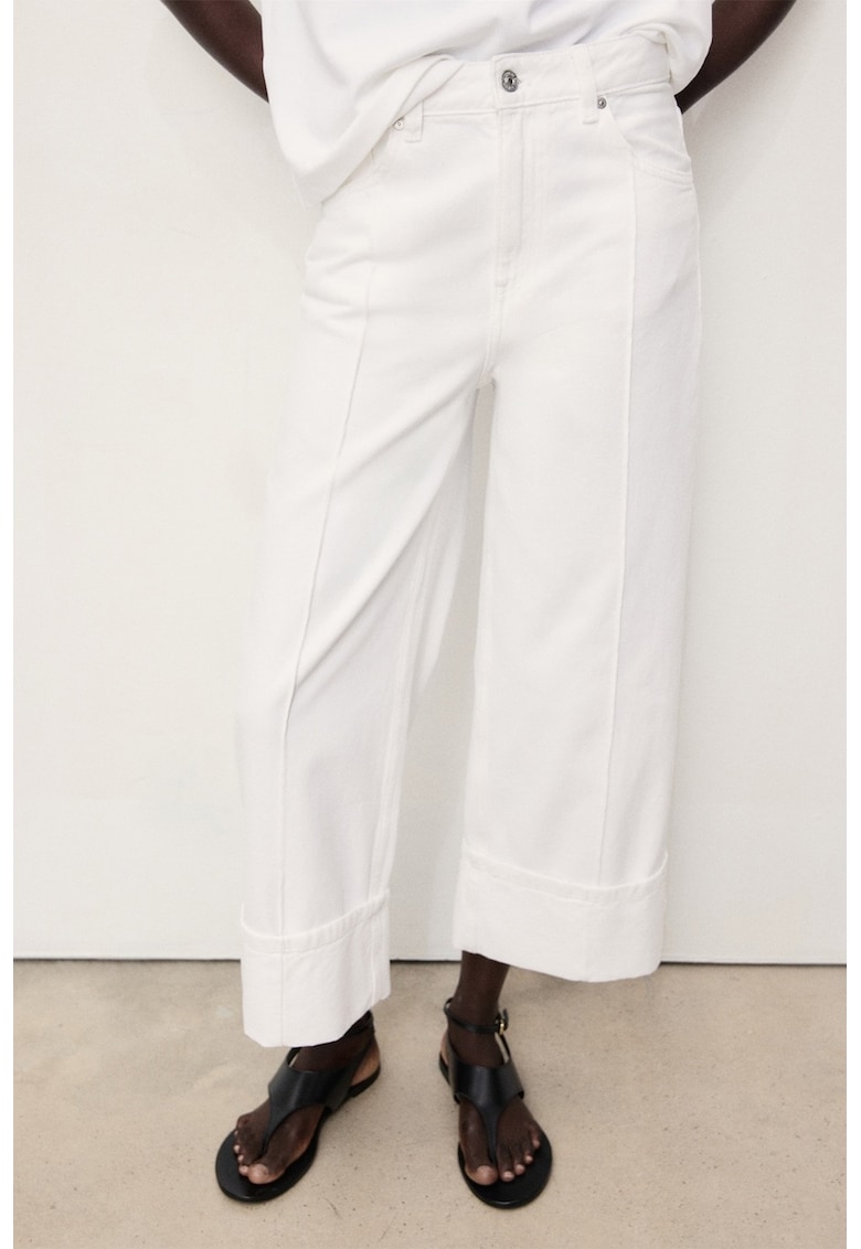 Blugi drepti cu talie inalta