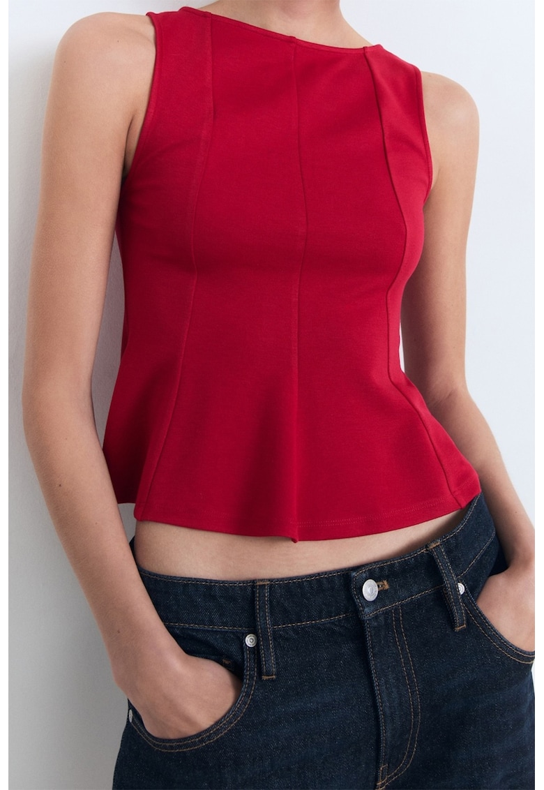 Top cu terminatie cu volane