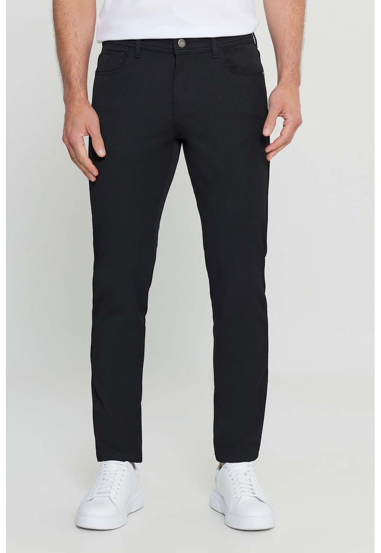 Pantaloni slim-fit cu model uni