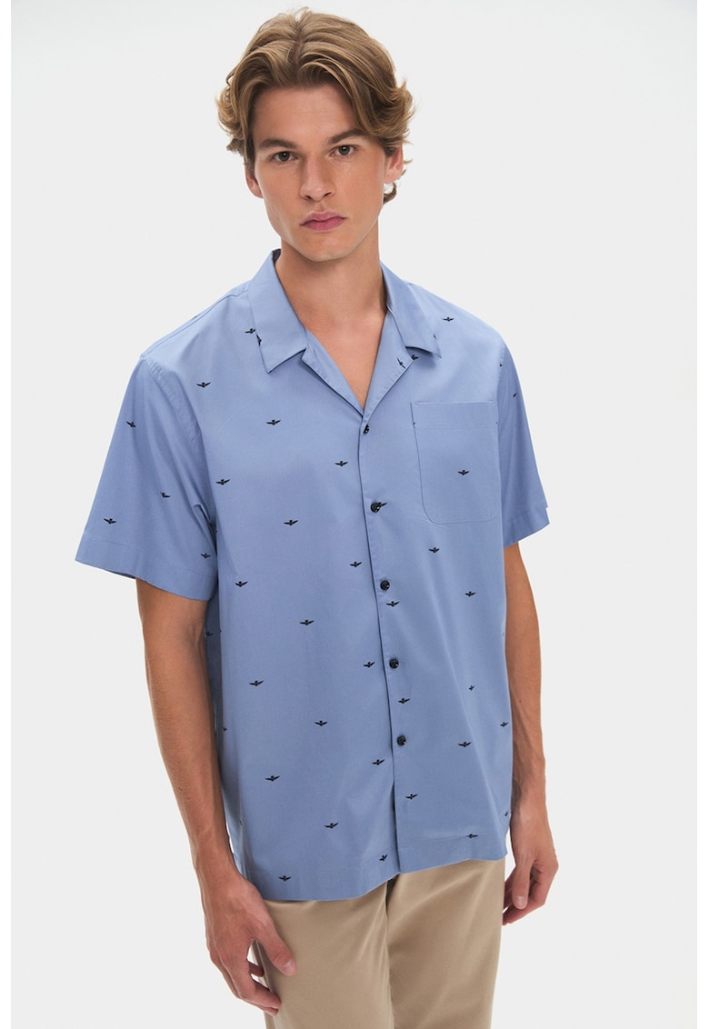 Camasa lejera cu buzunar pe piept