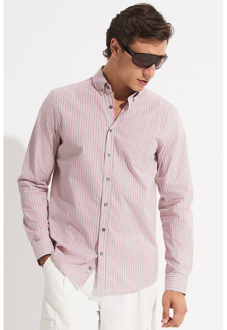 Camasa cu maneci lungi si model in dungi