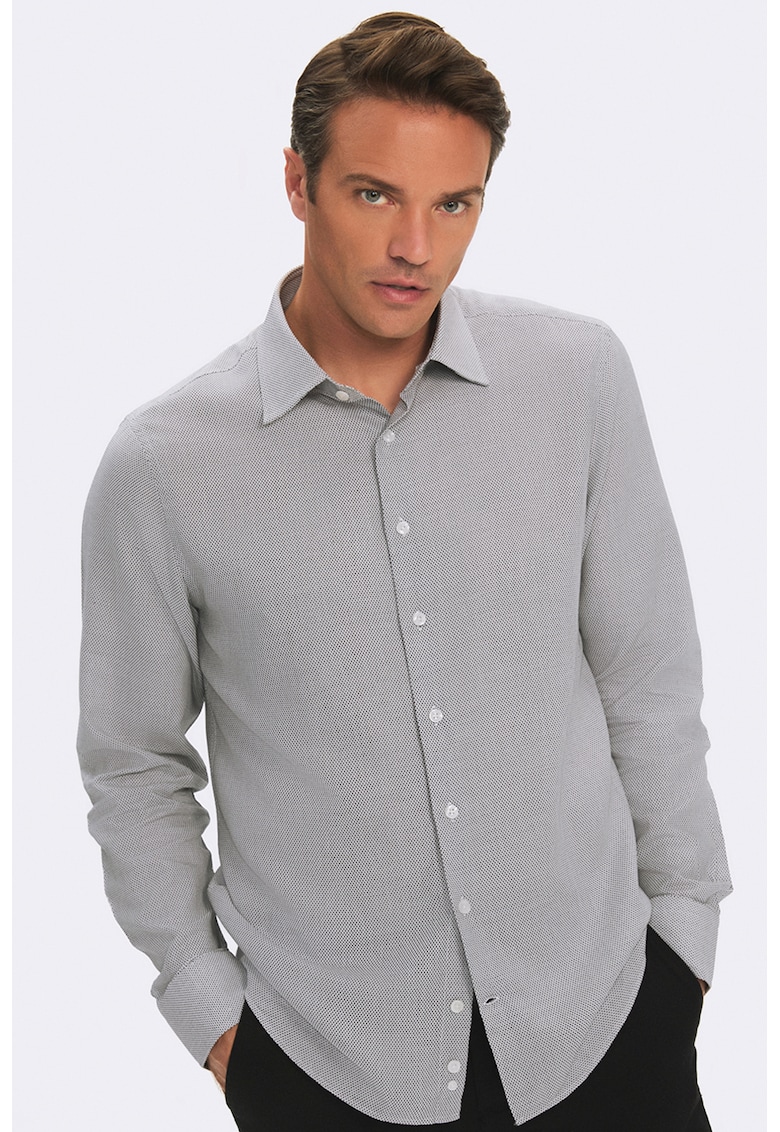 Camasa din amestec de lyocell cu guler ascutit Camasa din amestec de lyocell cu guler ascutit