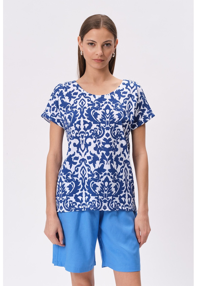 Bluza lejera cu decupaj pe partea din spate si maneci scurte