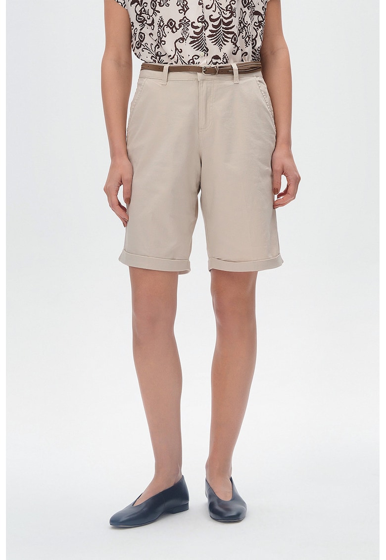 Pantaloni scurti drepti cu curea