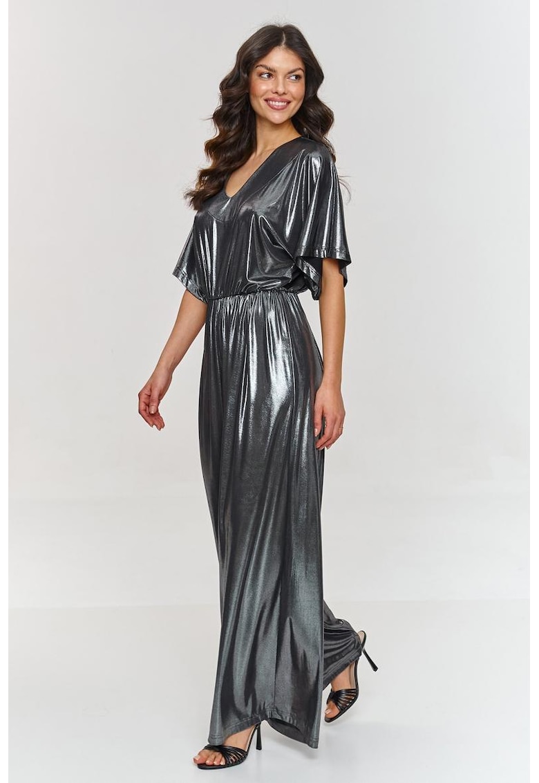 Salopeta cu aspect metalizat si croiala larga