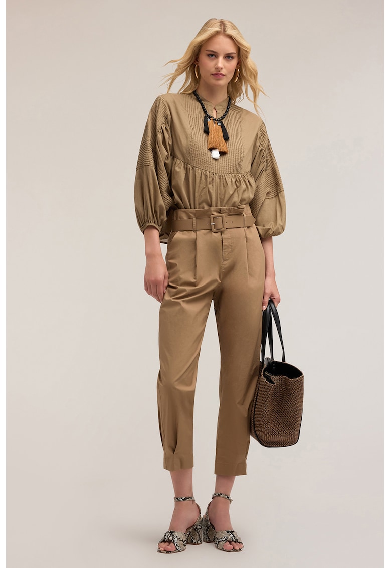 Bluza evazata cu decolteu in V