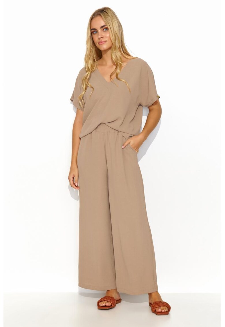 Set de tricou cu decolteu in V si pantaloni lungi - Maro taupe