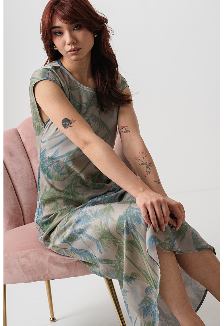 Rochie cu model si decolteu rotund