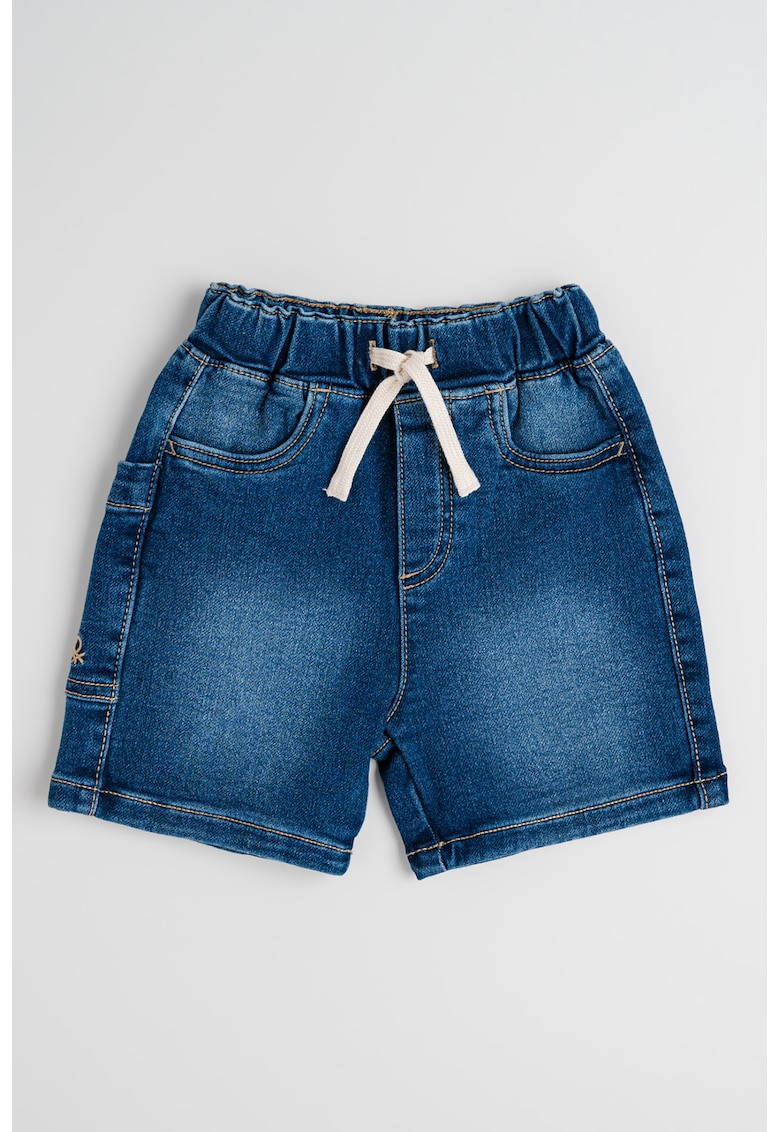 Blugi scurti cu snur