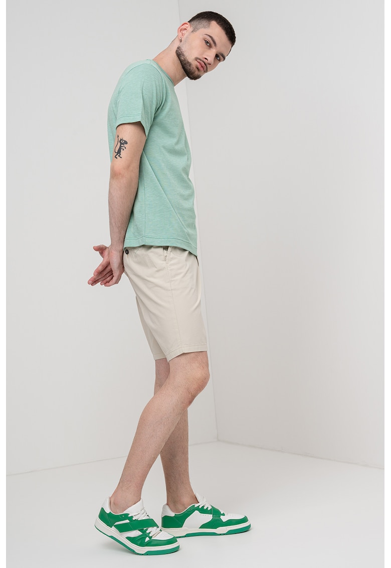 Tricou de bumbac cu decolteu la baza gatului si logo discret