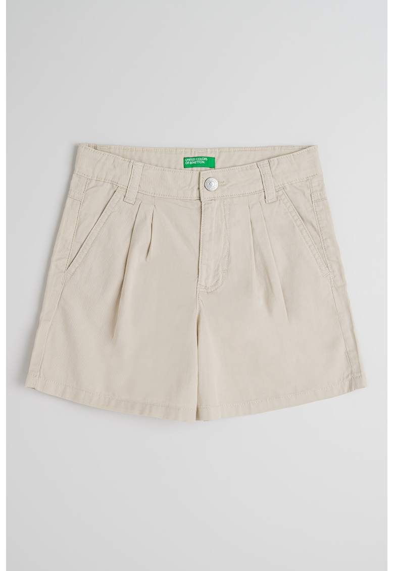 Pantaloni scurti cu pliuri