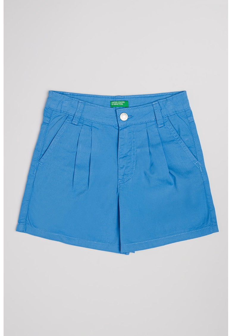 Pantaloni scurti cu pliuri