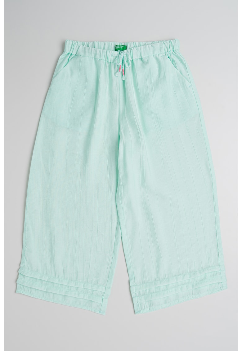 Pantaloni cu croiala ampla si snur