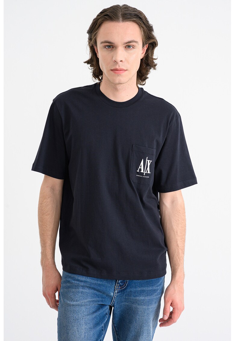 Tricou cu decolteu la baza gatului si buzunar pe piept - Albastru ultramarin