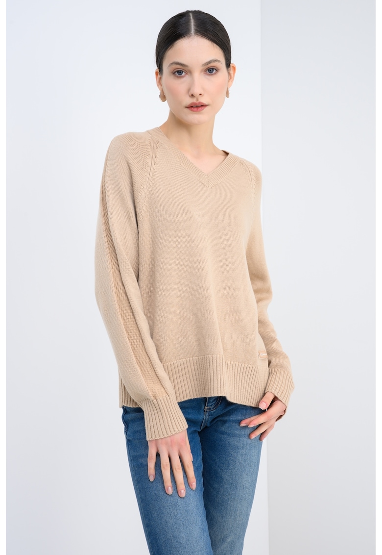 Pulover din amestec de lana cu decolteu in V