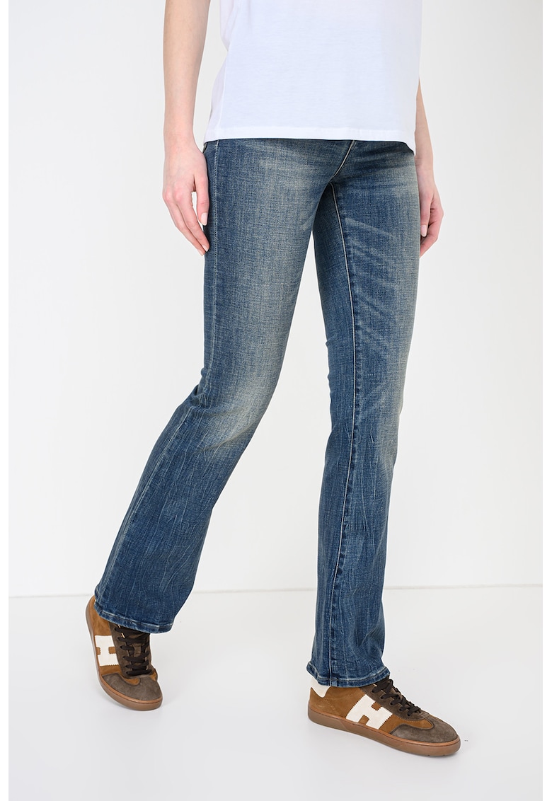 Blugi bootcut cu 5 buzunare