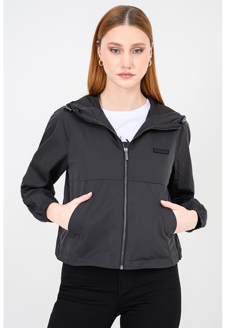 Jacheta cu gluga si buzunare cu fermoar