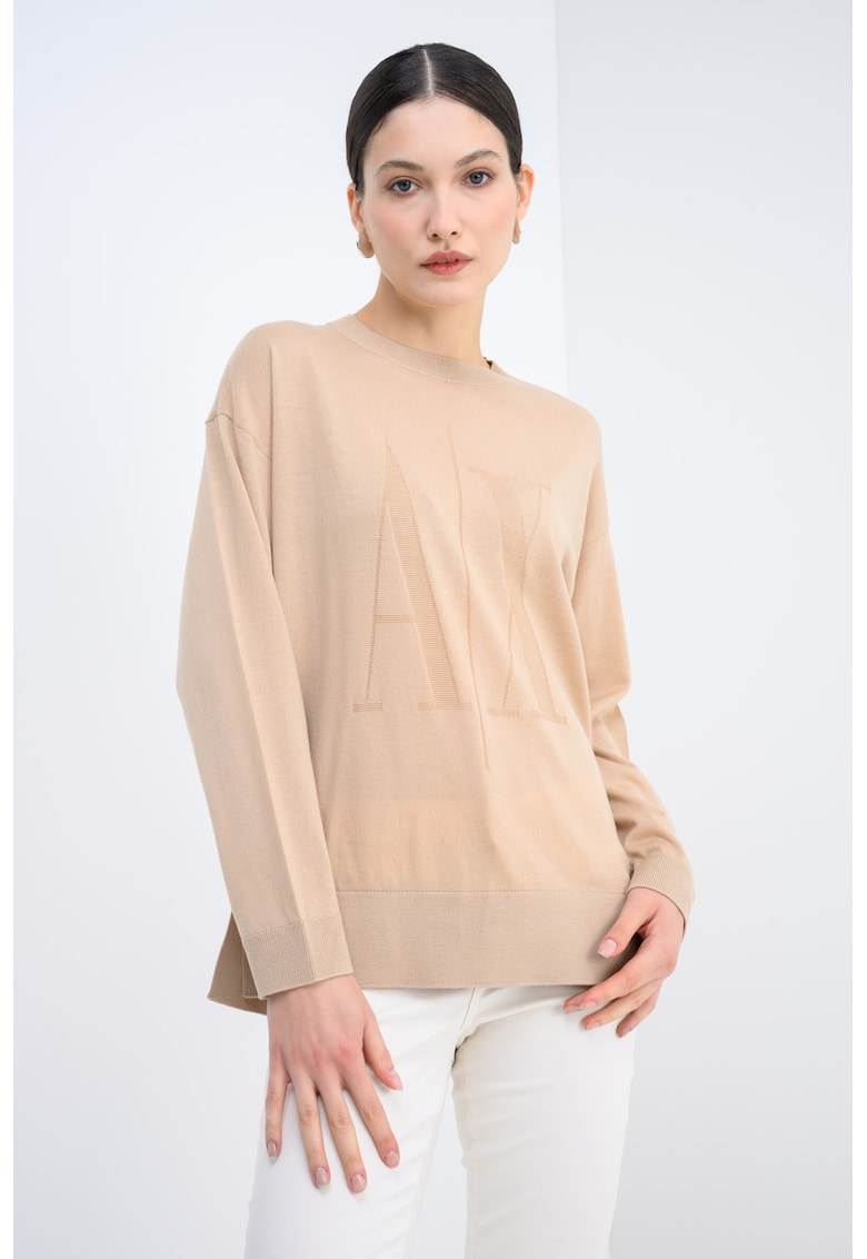 Pulover de lana virgina cu decolteu la baza gatului