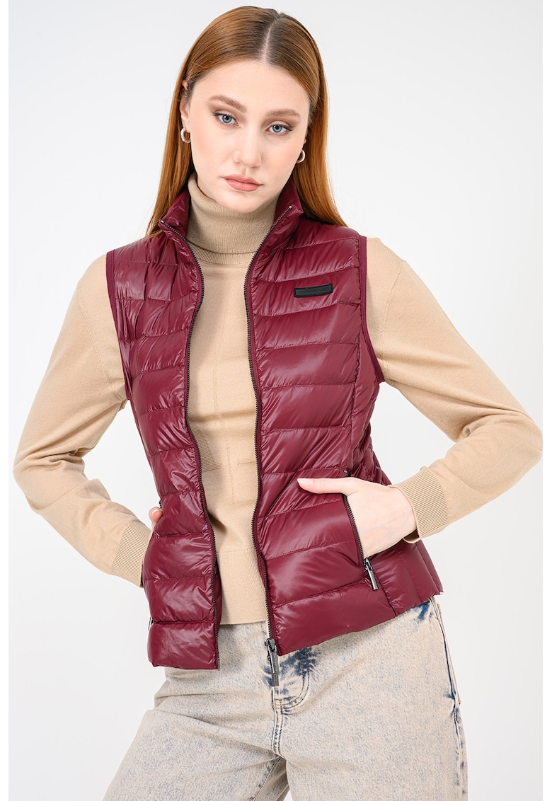 Vesta cu umplutura de puf si fermoar