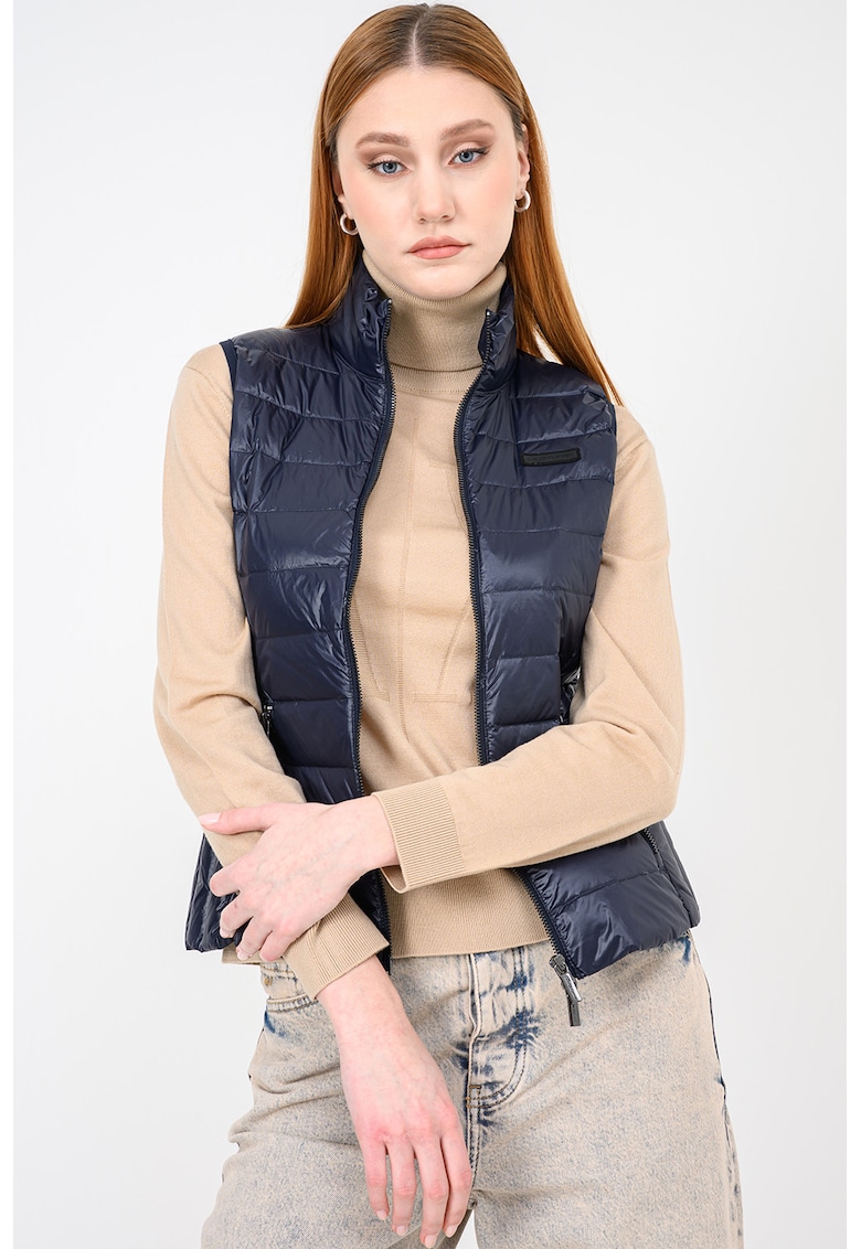 Vesta cu umplutura de puf si fermoar