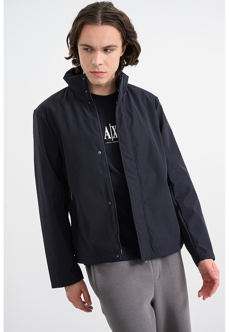 Jacheta cu fermoar si guler inalt