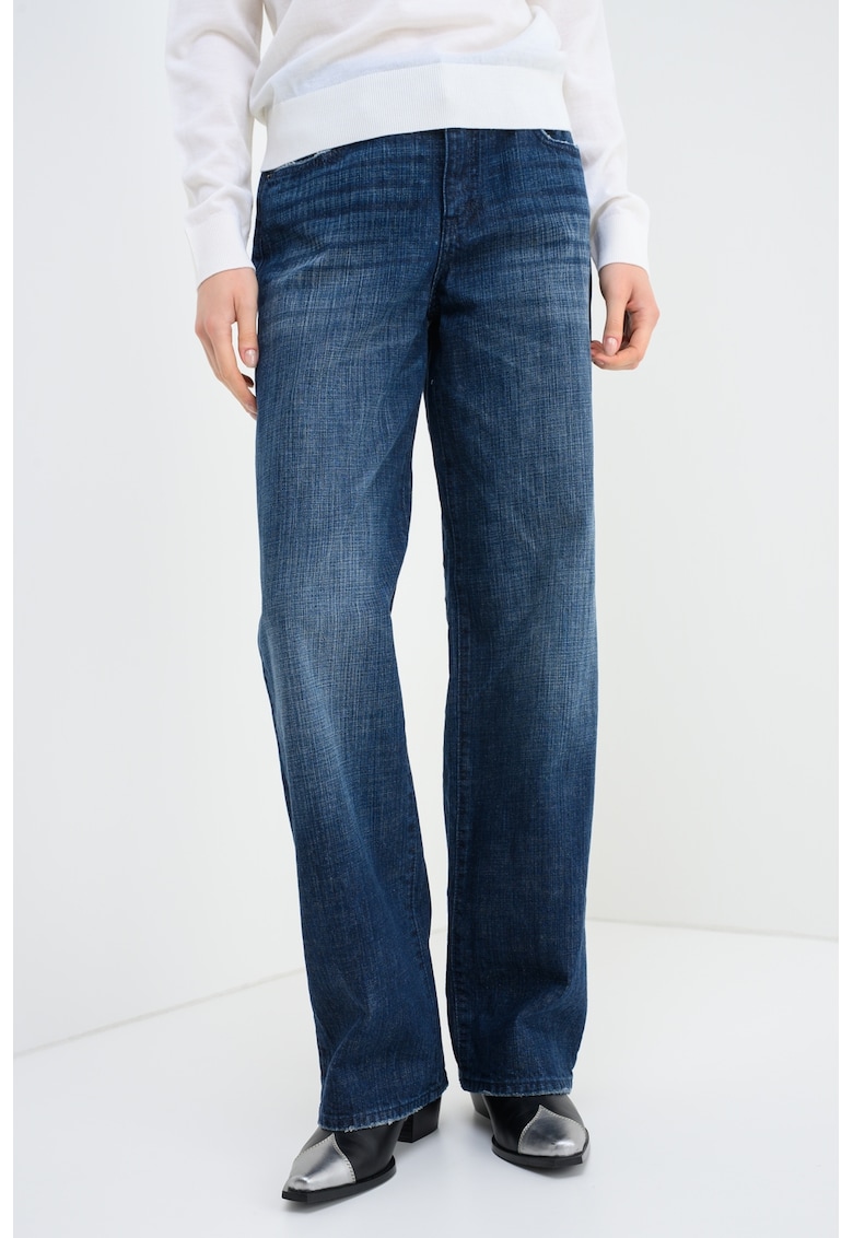 Blugi lejeri cu talie joasa