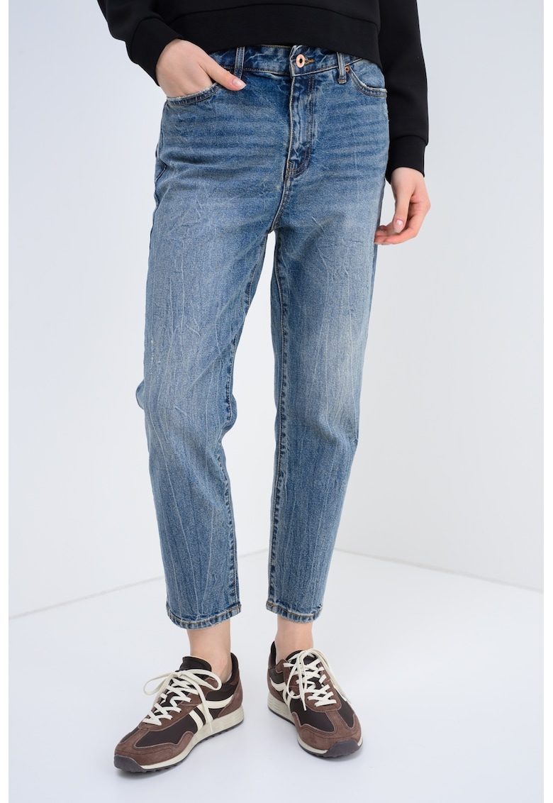 Blugi crop boyfriend